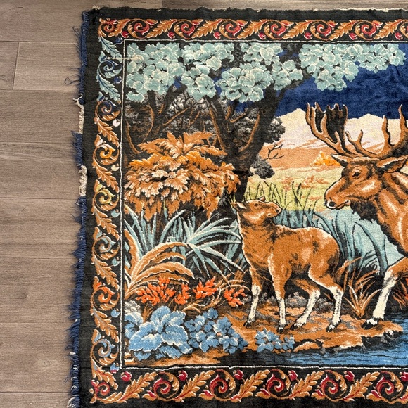 Rustic Wildlife Tapestry Rug - Picture 4 of 7